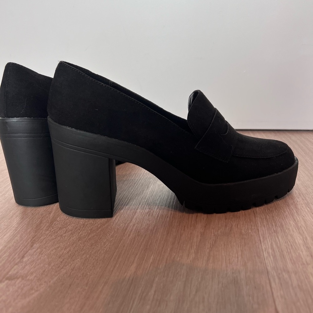 Size 41 women’s chunky loafer. Never worn outside. Fits like a size 10